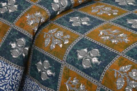 Pure Cotton King Size 100"x108" Bedsheet | 2 Pillow Covers | Cotton 9 by 9 King Size Bedsheet - Image 4