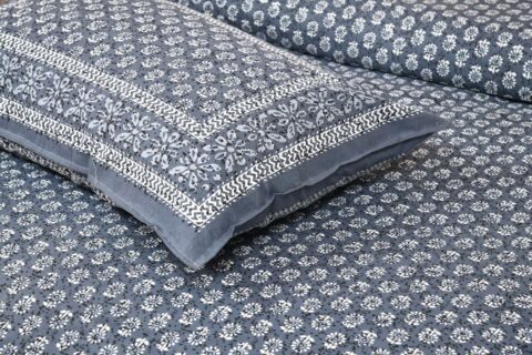 Double Bed Cotton Bedsheet 90x108 Inches + 2 Pillow Covers - Image 3