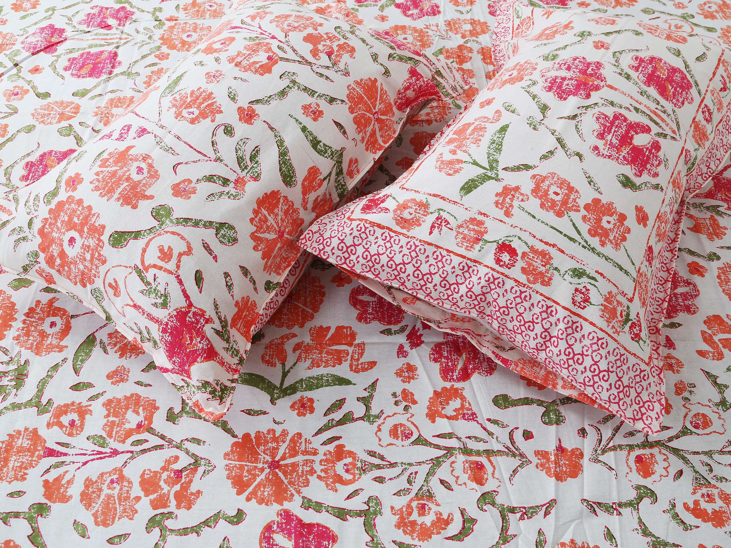Cotton Diwan Bedsheet | 70x100 Inches | 2 Pillow Covers | Fade Resistant - Image 3